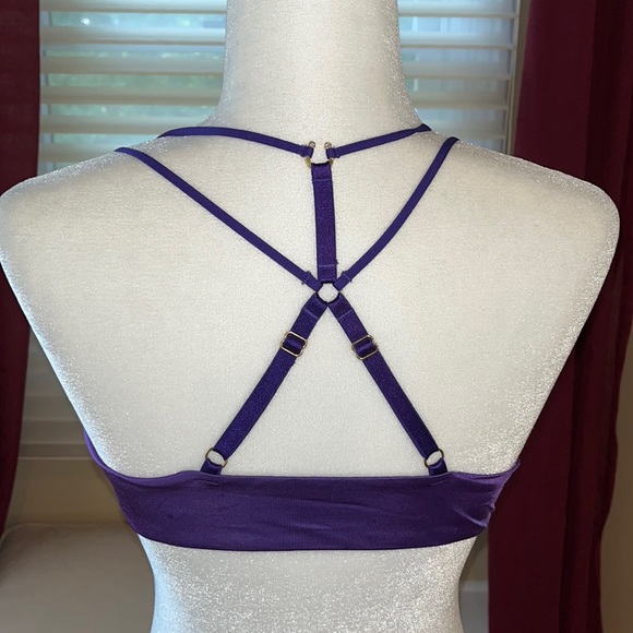 Victoria’s Secret racerback underwire size 34B very sexy push-up bra lace